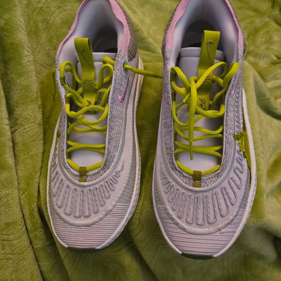 Jordan,  Size 12,... Rose Doux and Soft Pink.. - Picture 6 of 8